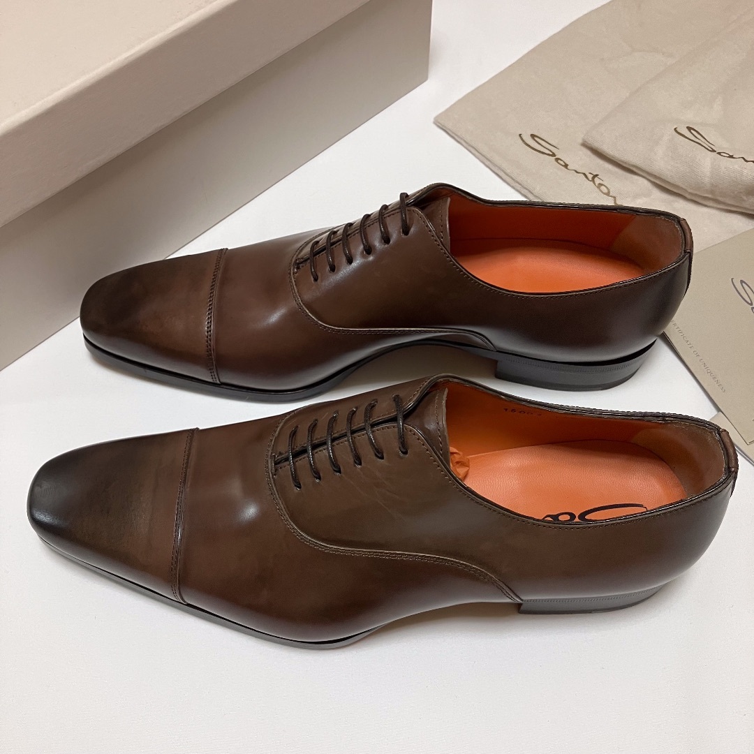 Santoni(サントーニ)の新品 UK6 santoni ストレートチップ 革靴 9914 メンズの靴/シューズ(ドレス/ビジネス)の商品写真