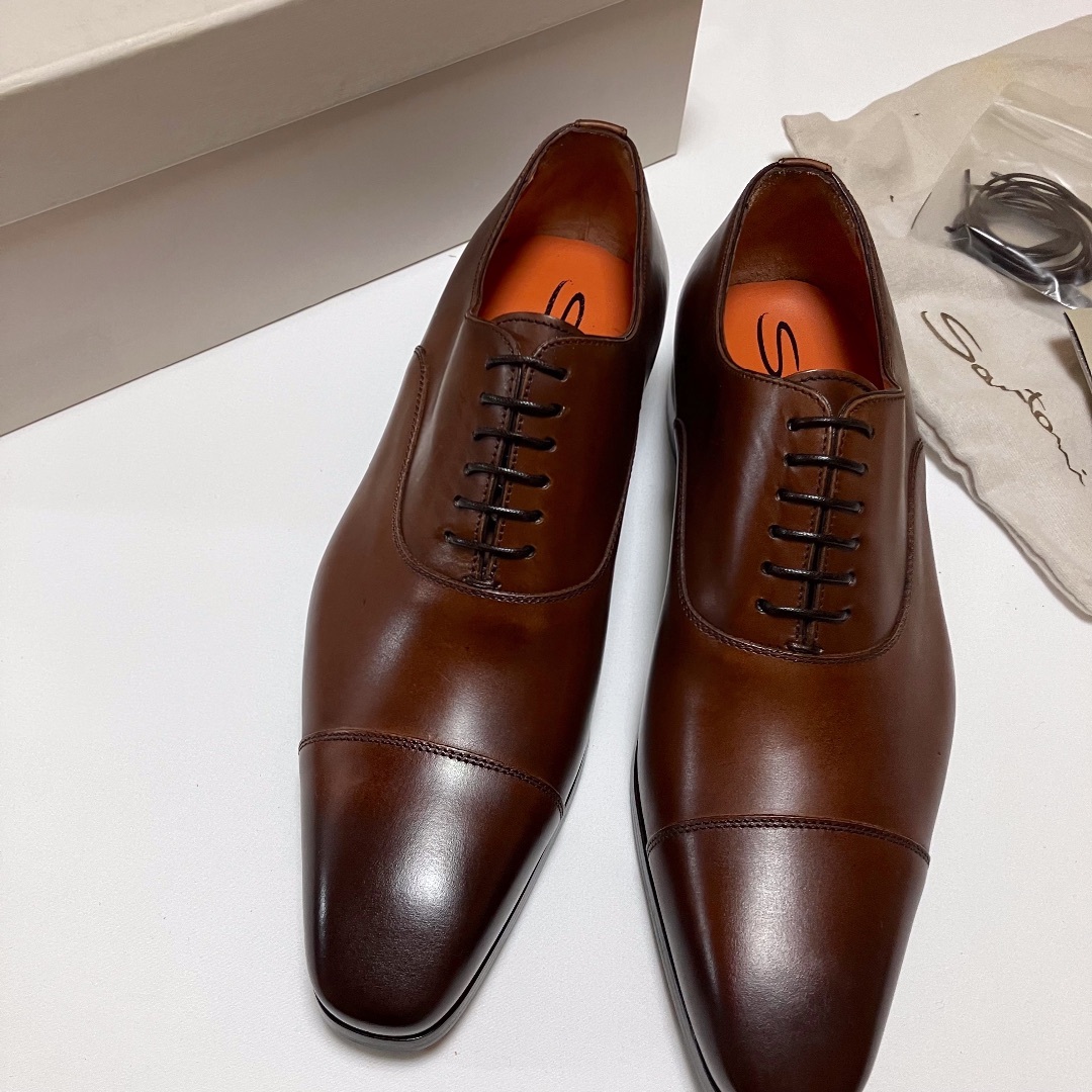 Santoni(サントーニ)の新品 UK5.5 santoni ストレートチップ 革靴 9904 メンズの靴/シューズ(ドレス/ビジネス)の商品写真