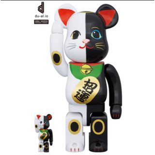 メディコムトイ(MEDICOM TOY)のBE@RBRICK 招き猫 招福 黒 × 金運 白 100％ & 400(キャラクターグッズ)