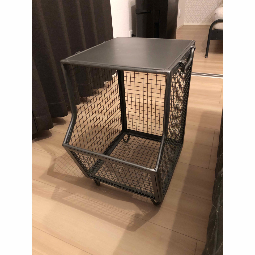 MESH BOX & TABLE