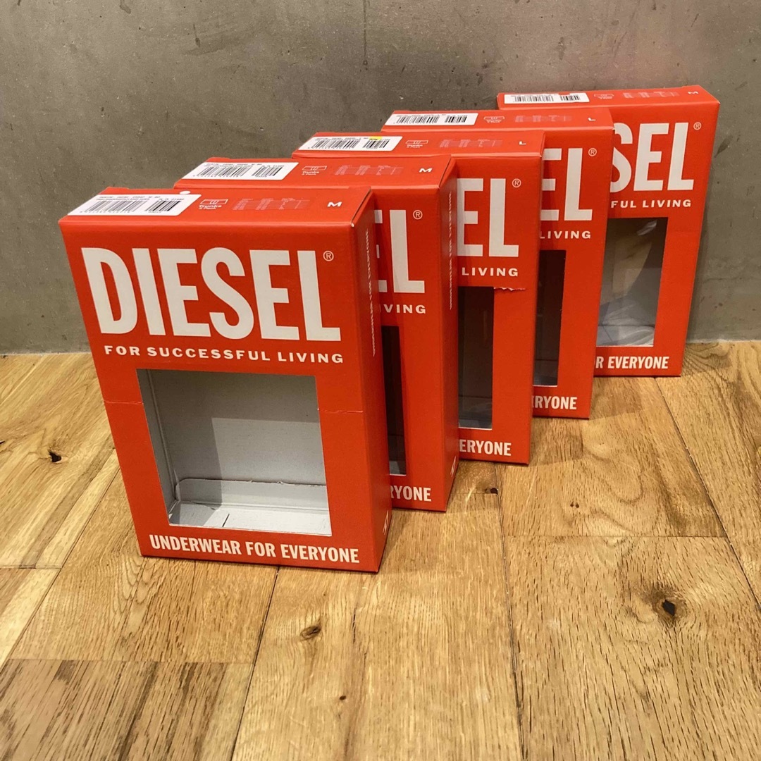 DIESEL(ディーゼル)の送料込み　DIESEL ディーゼル　ボクサーパンツケース　5枚セット メンズのアンダーウェア(ボクサーパンツ)の商品写真