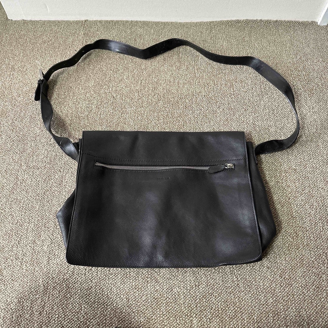 Furla(フルラ)のFURLAメッセンジャーバッグ メンズのバッグ(メッセンジャーバッグ)の商品写真