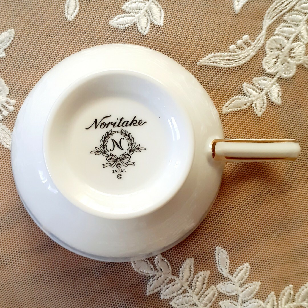 Noritake(ノリタケ)のNoritake ノリタケ レースウッドゴールド カップ&ソーサー 2客 新品 インテリア/住まい/日用品のキッチン/食器(食器)の商品写真