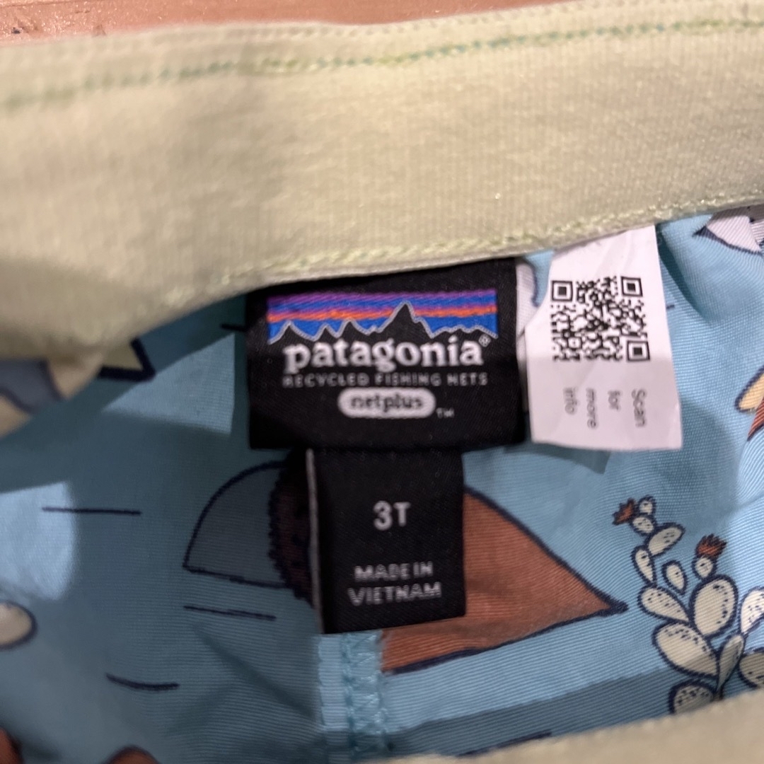 patagonia(パタゴニア)のpatagonia パンツ キッズ/ベビー/マタニティのキッズ服男の子用(90cm~)(パンツ/スパッツ)の商品写真