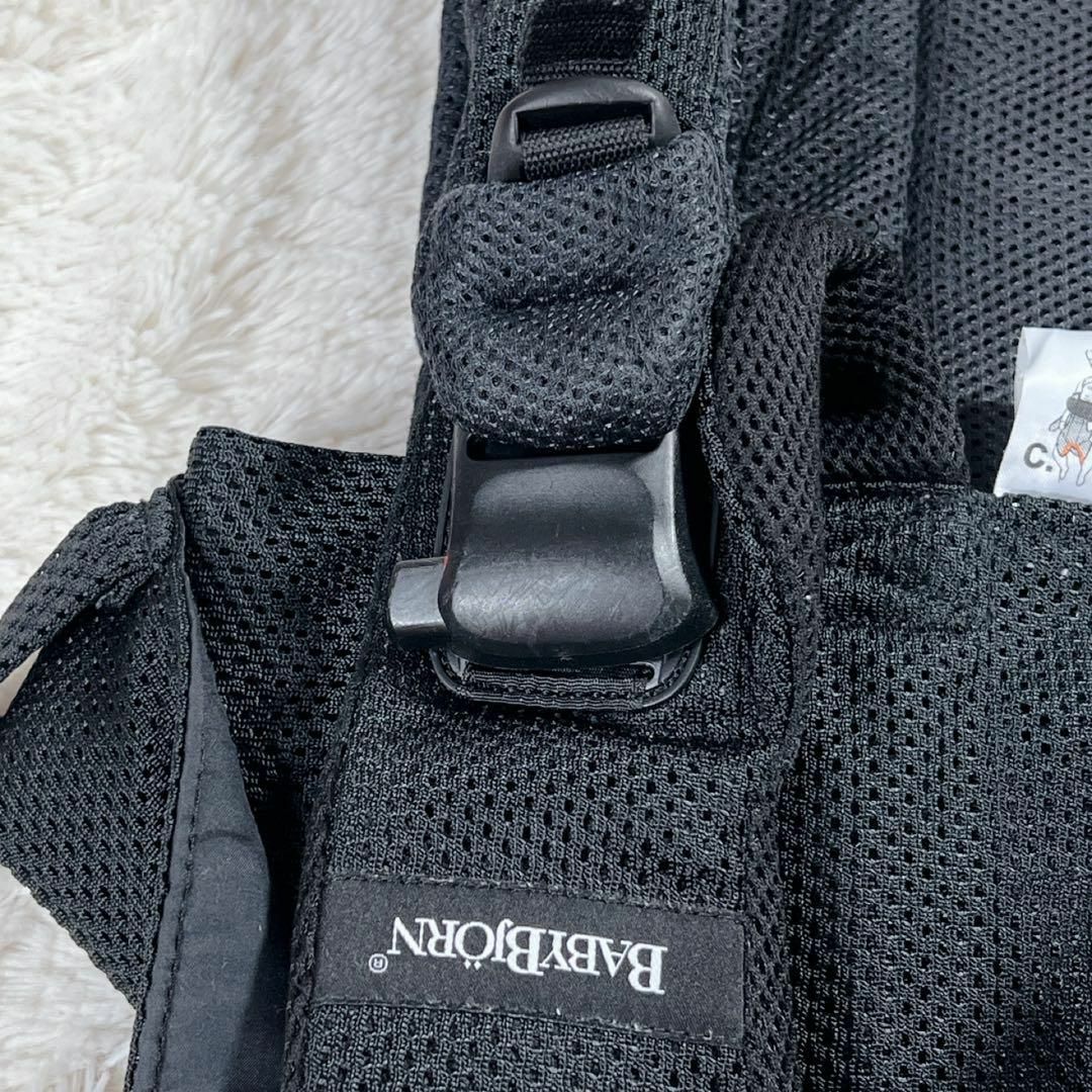 BABYBJORN(ベビービョルン)の【人気】ベビービョルン 抱っこ紐 ONE メッシュ ブラック 外出必須アイテム キッズ/ベビー/マタニティの外出/移動用品(抱っこひも/おんぶひも)の商品写真