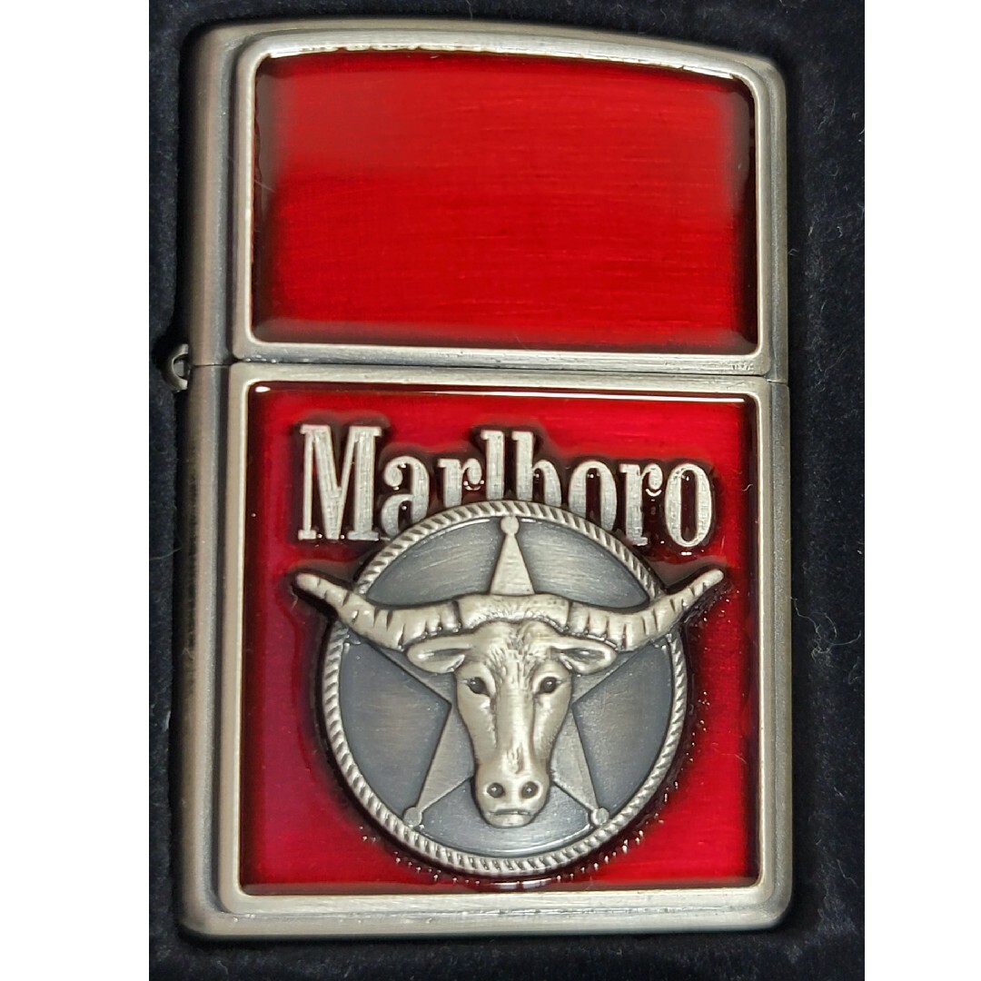 新品未使用　マルボロ　ジッポ　レッドコレクション　marlboro zippo メンズのファッション小物(タバコグッズ)の商品写真