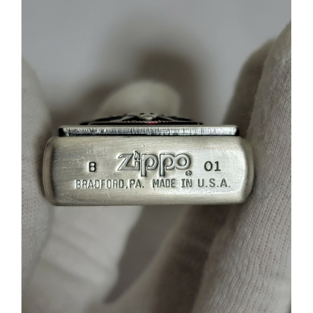新品未使用　マルボロ　ジッポ　レッドコレクション　marlboro zippo メンズのファッション小物(タバコグッズ)の商品写真