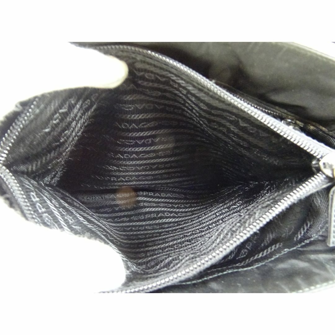 PRADA(プラダ)のK水002/ プラダ ナイロン トートバッグ ブラック レディースのバッグ(ハンドバッグ)の商品写真