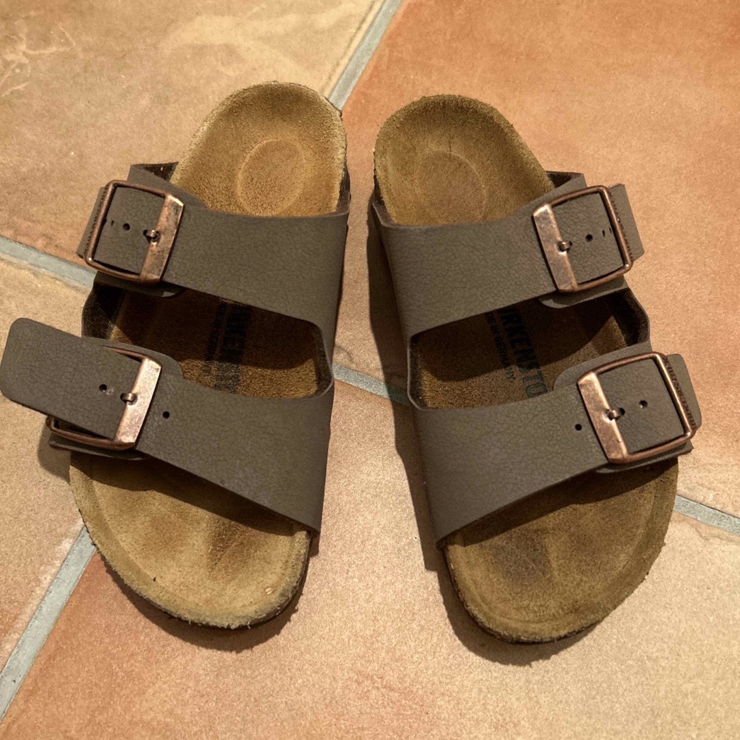 BIRKENSTOCK(ビルケンシュトック)のビルケンシュトックサンダル キッズ/ベビー/マタニティのキッズ靴/シューズ(15cm~)(サンダル)の商品写真