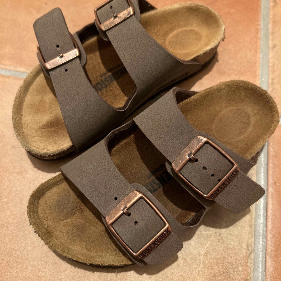 BIRKENSTOCK(ビルケンシュトック)のビルケンシュトックサンダル キッズ/ベビー/マタニティのキッズ靴/シューズ(15cm~)(サンダル)の商品写真