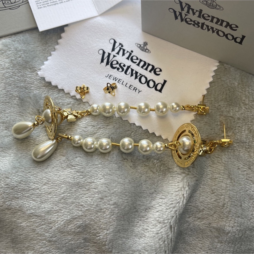 Vivienne Westwood ロングピアス