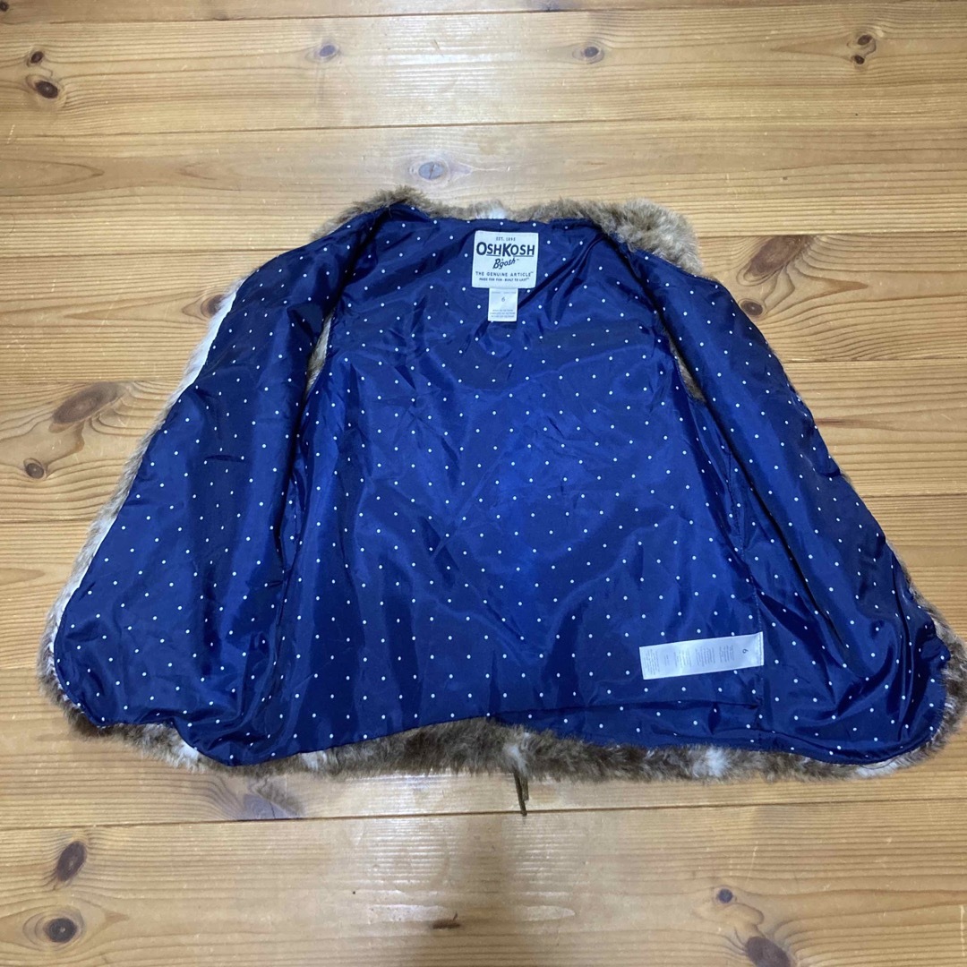 OshKosh(オシュコシュ)の美品【OSHKOSH】フェイクファー　ベスト　120 キッズ/ベビー/マタニティのキッズ服女の子用(90cm~)(ジャケット/上着)の商品写真