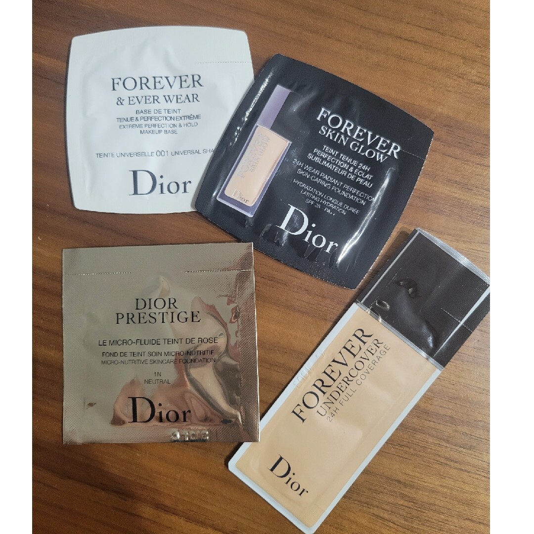 Dior(ディオール)のDior　試供品 コスメ/美容のベースメイク/化粧品(ファンデーション)の商品写真
