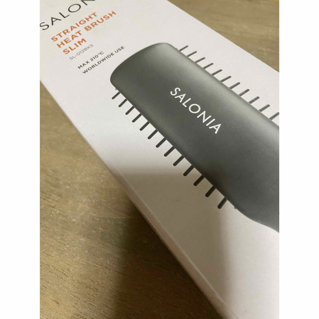 SALONI(サローニ)のSALONIA ストレートヒートブラシスリム SL-012BKS スマホ/家電/カメラの美容/健康(ヘアアイロン)の商品写真