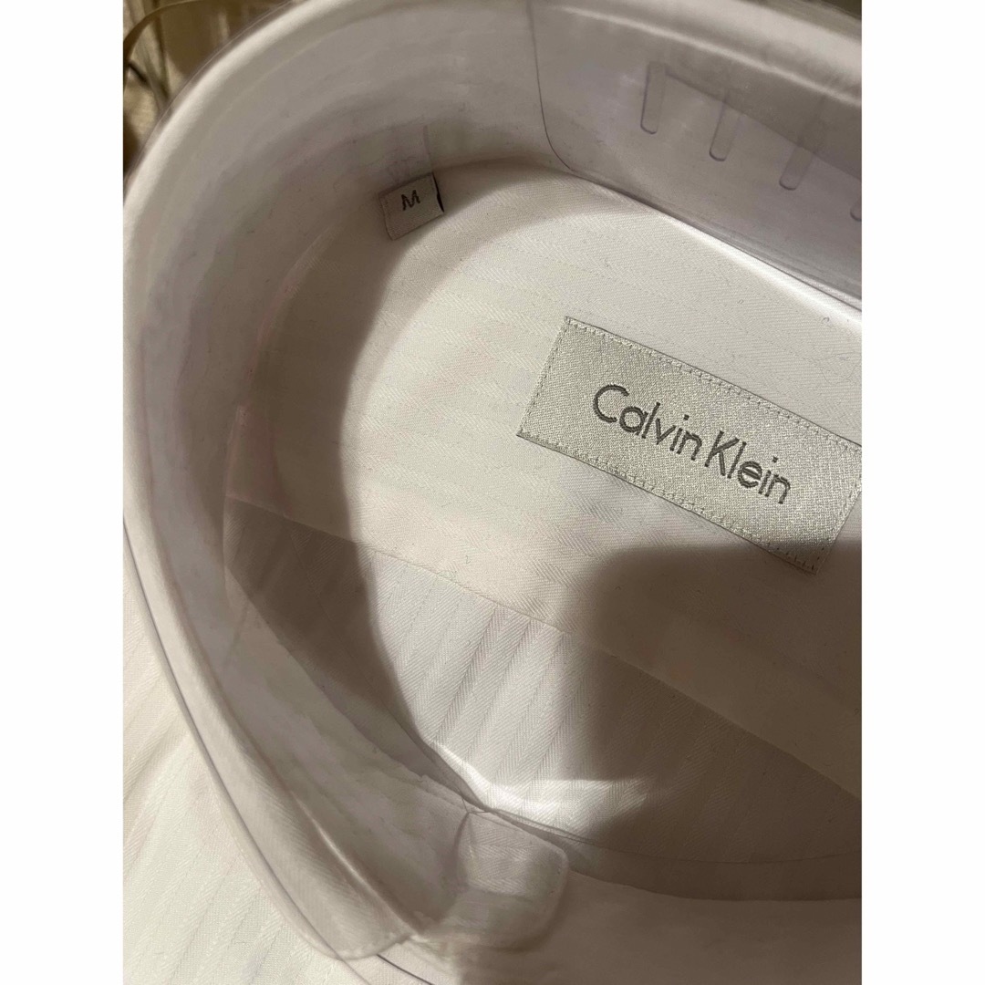 Calvin Klein(カルバンクライン)の新品❇︎ M ck メンズ　シャドーストライプ白シャツ　 メンズのトップス(シャツ)の商品写真