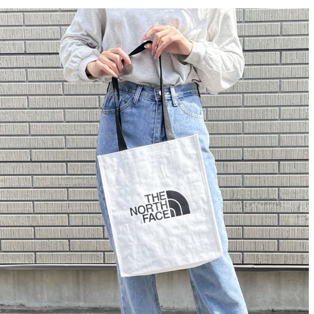 THE NORTH FACE(ザノースフェイス)のTHE NORTH FACE SHOPPER BAG S レディースのバッグ(エコバッグ)の商品写真