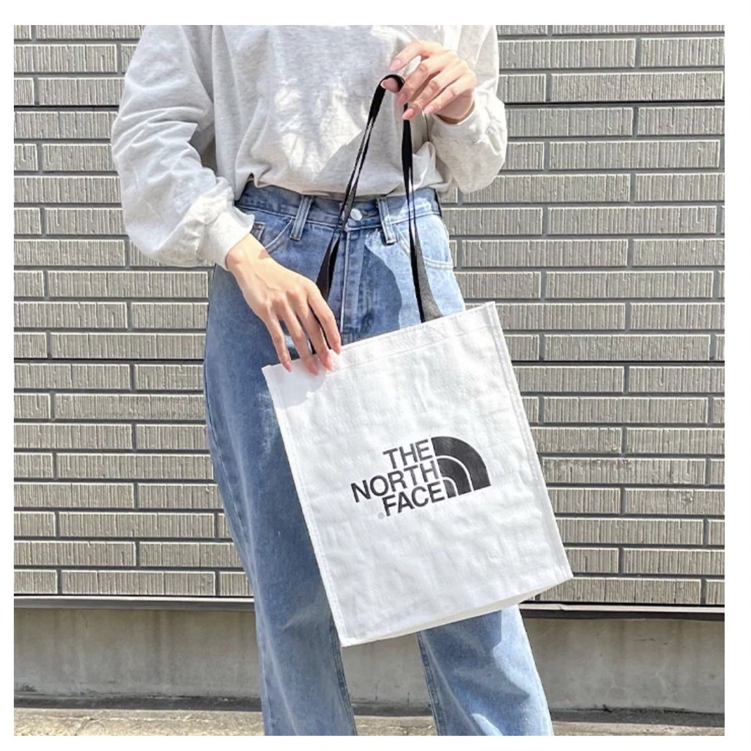 THE NORTH FACE(ザノースフェイス)のTHE NORTH FACE SHOPPER BAG S レディースのバッグ(エコバッグ)の商品写真