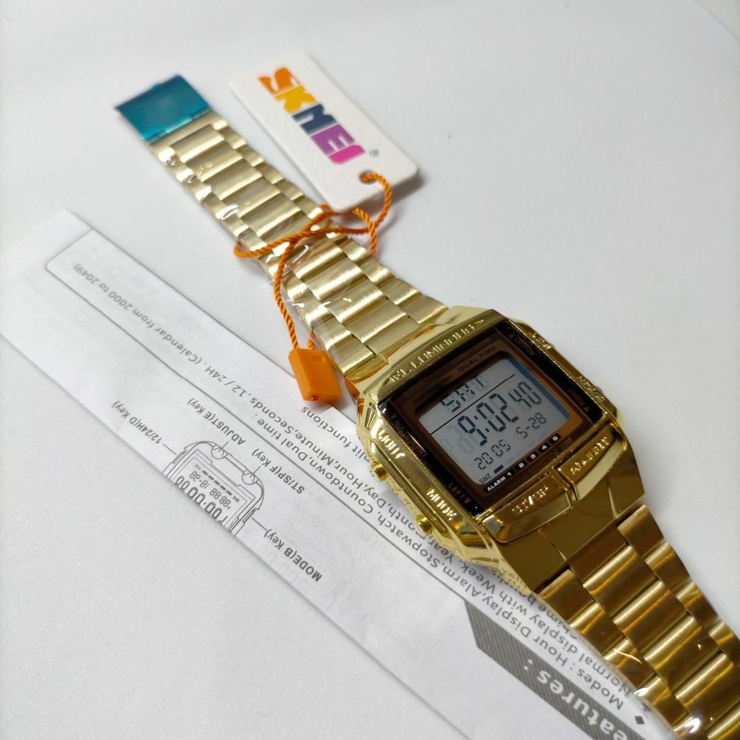 30m防水ダイバーズウォッチ デジタル腕時計 ゴールド金ステンレス360I メンズの時計(腕時計(デジタル))の商品写真