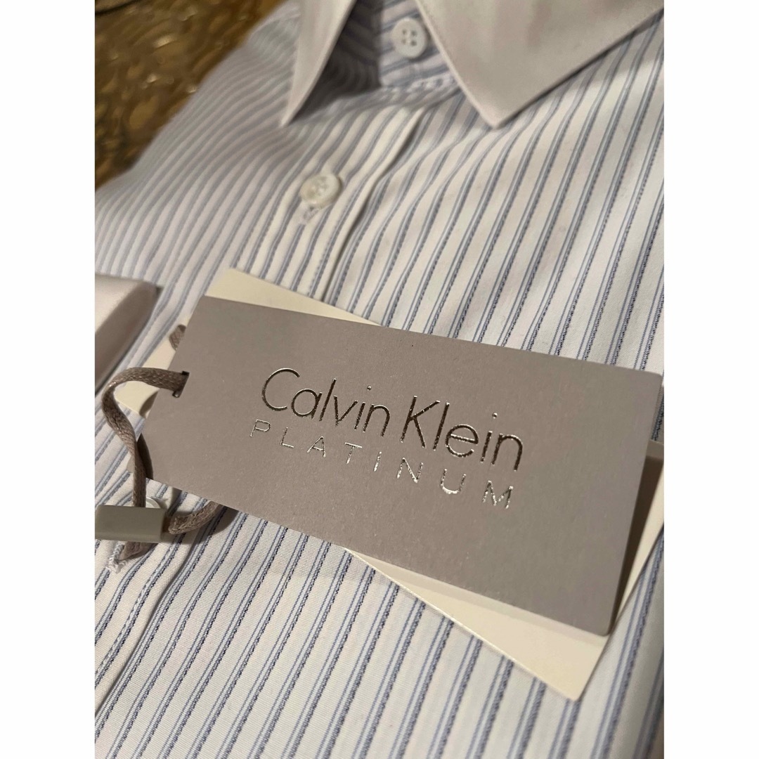 Calvin Klein(カルバンクライン)の新品❇︎ M ckストライプシャツ　青✖️白　メンズ メンズのトップス(シャツ)の商品写真