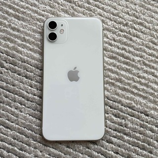アイフォーン(iPhone)のiPhone11 64GB(スマートフォン本体)