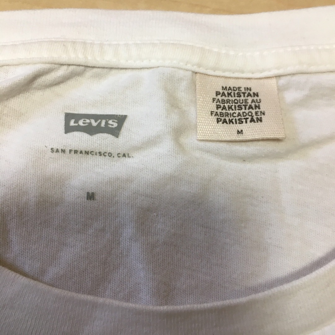 Levi's(リーバイス)のLevi's Tシャツ　リーバイス　半袖　ビックロゴ　白 メンズのトップス(Tシャツ/カットソー(半袖/袖なし))の商品写真