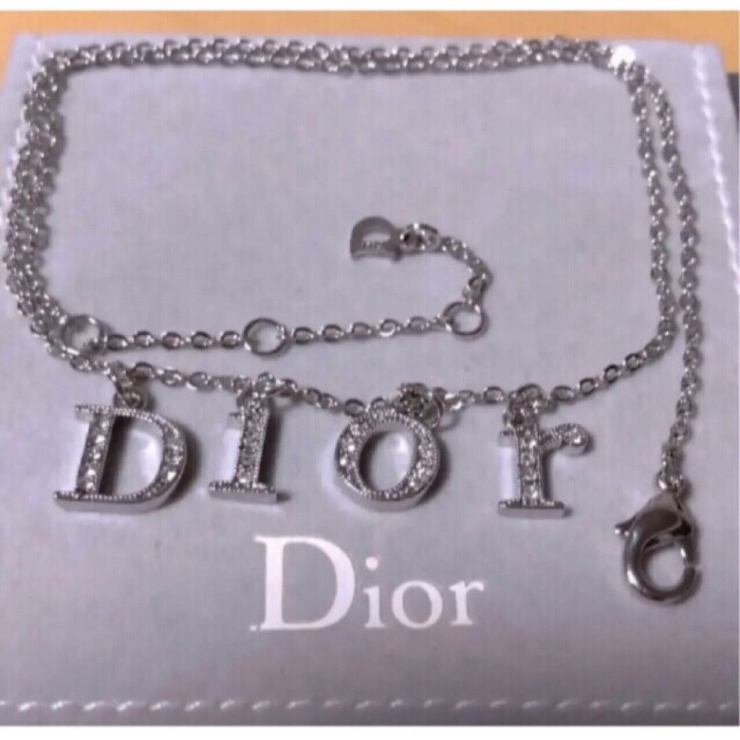 Christian Dior 華奢 人気 ロゴ ネックレス Silverキラキラ