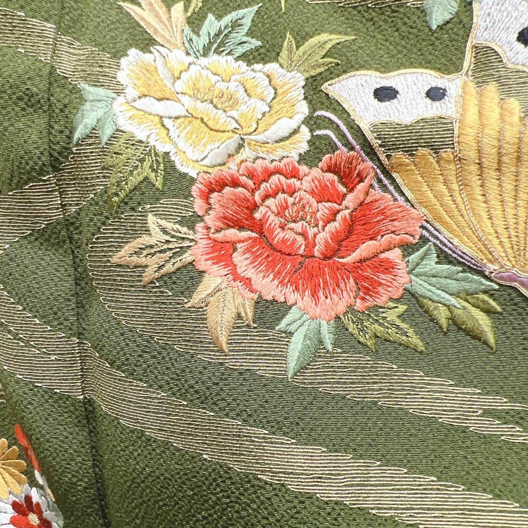金糸 刺繍 流水に蝶と花紋の刺繍振袖 着物-