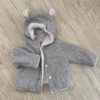 ベビーギャップ(babyGAP)のgap アウター　70cm 裏ボアセーター(ニット/セーター)