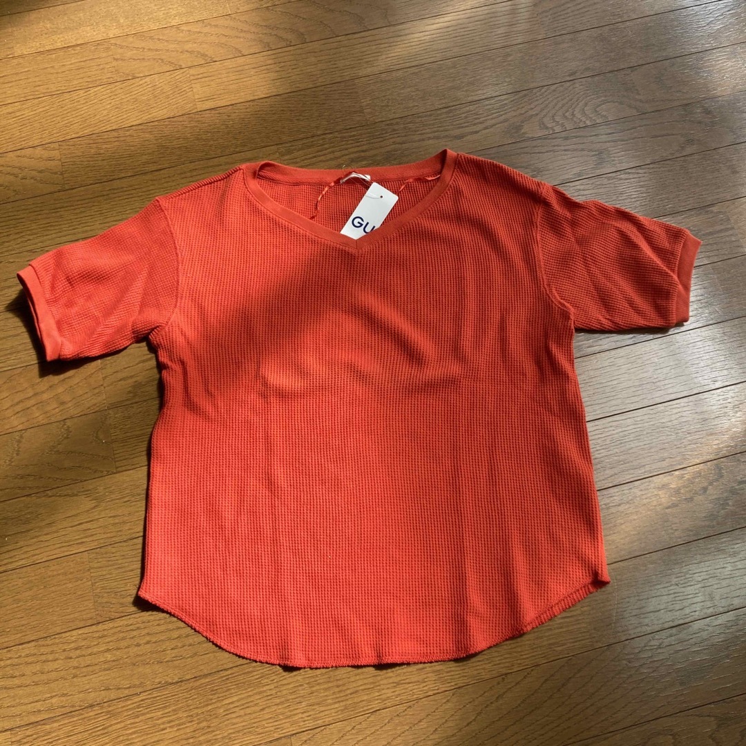 GU(ジーユー)の新品　ワッフルTシャツ レディースのトップス(Tシャツ(半袖/袖なし))の商品写真