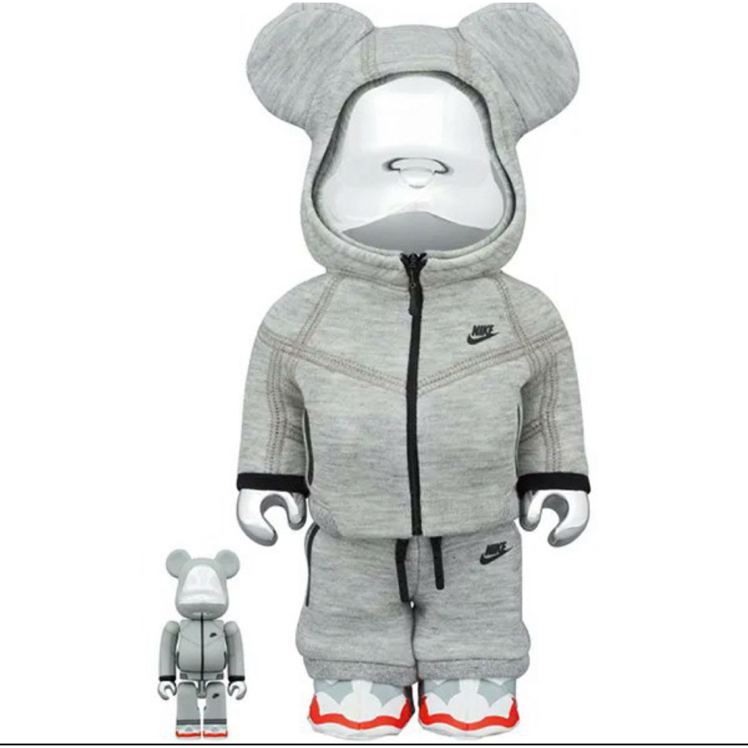 BE@RBRICK(ベアブリック)のBE@RBRICK NIKE TECH FLEECE N98 100％&400％ エンタメ/ホビーのフィギュア(その他)の商品写真