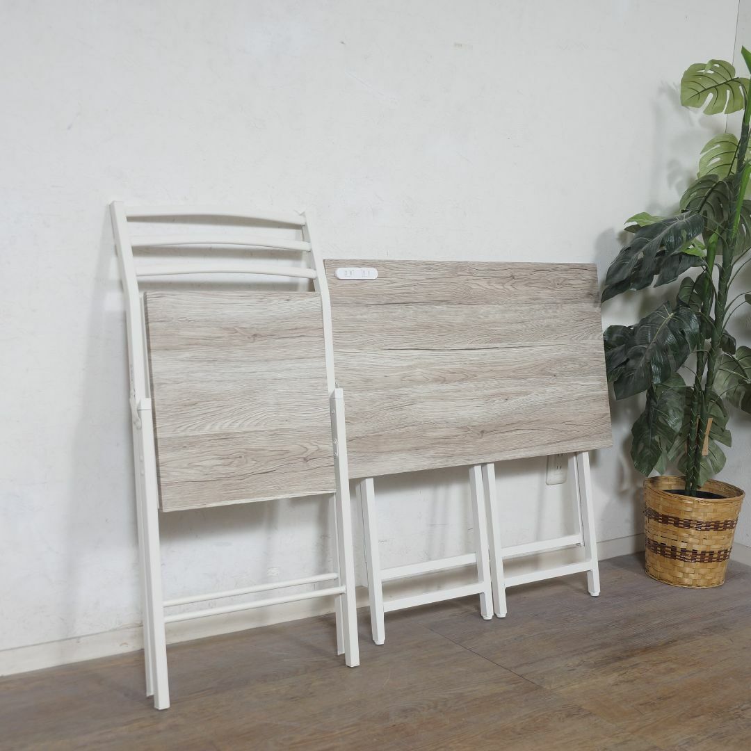 新品】デスク&チェアセット 折りたたみ可 コンセント付 新品】デスク&チェアセット 折りたたみ可 コンセント付
