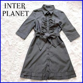 インタープラネット(INTERPLANET)のインタープラネット フレアワンピース グレー M フロントボタン リボン(ひざ丈ワンピース)