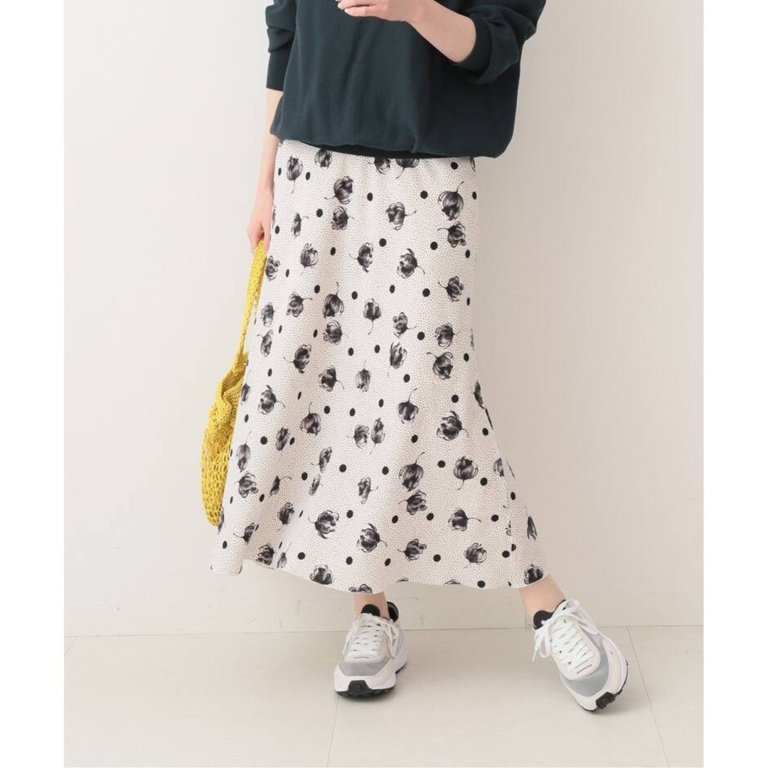 IENA(イエナ)のIENAドットフラワーバイヤススカート レディースのスカート(ロングスカート)の商品写真