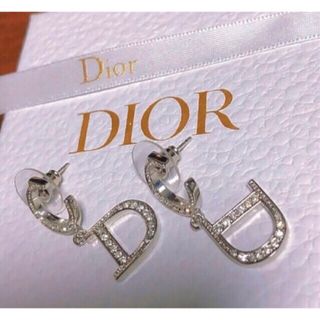 Christian Dior 揺れるピアス シルバー CD ロゴ 上品 ストーン