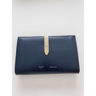 セリーヌ(celine)のCELINE ☆ ラージストラップウォレット(財布)