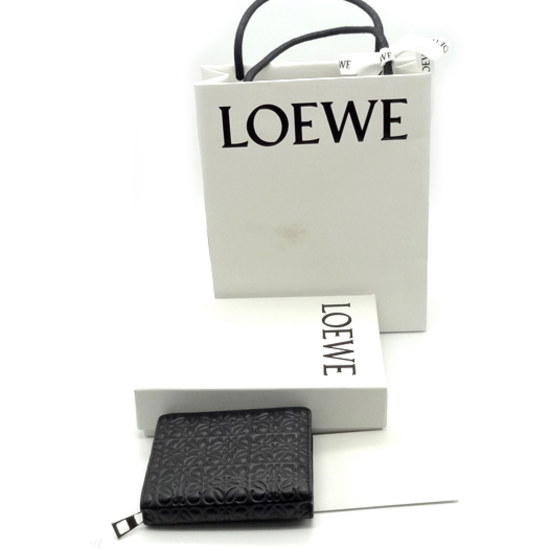 LOEWE(ロエベ)のロエベ アナグラム リピート コンパクトジップ ウォレット エンボスシルクカーフ ブラック 黒 109.55.Z4 レディースのファッション小物(財布)の商品写真