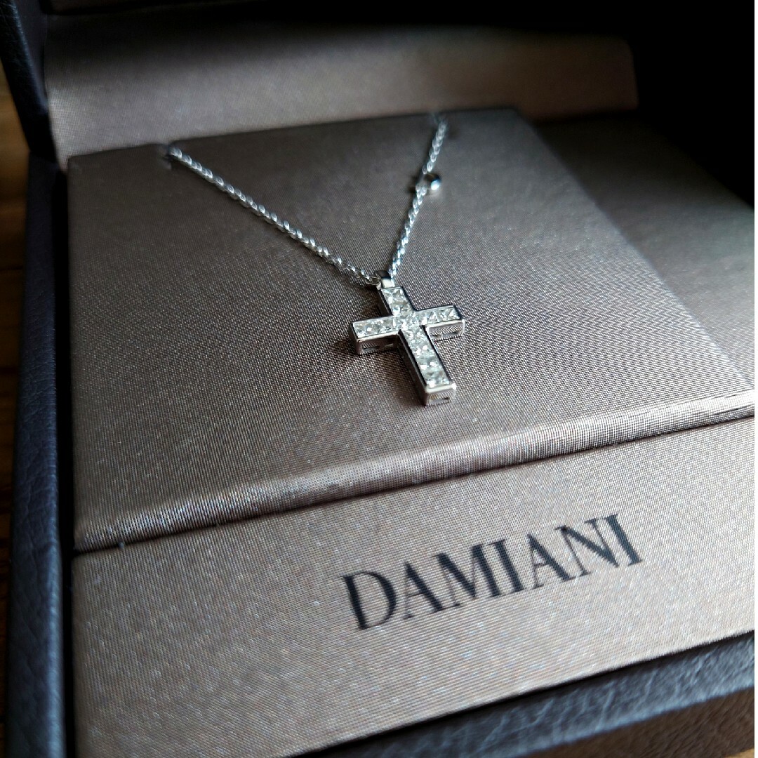 Damiani(ダミアーニ)のダミアーニ　タイムレスクラシコ　ダイヤモンドクロス メンズのアクセサリー(ネックレス)の商品写真