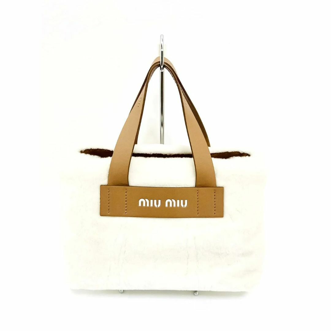 miumiu(ミュウミュウ)の☆miu miu　ミュウミュウ　シープファー　ボア　２WAYバッグ　5BA085　ハンドバッグ　ショルダーバッグ　トートバッグ　ホワイト　K23079 レディースのバッグ(ハンドバッグ)の商品写真