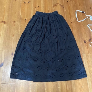 刺繍スカート　ブラック(ロングスカート)