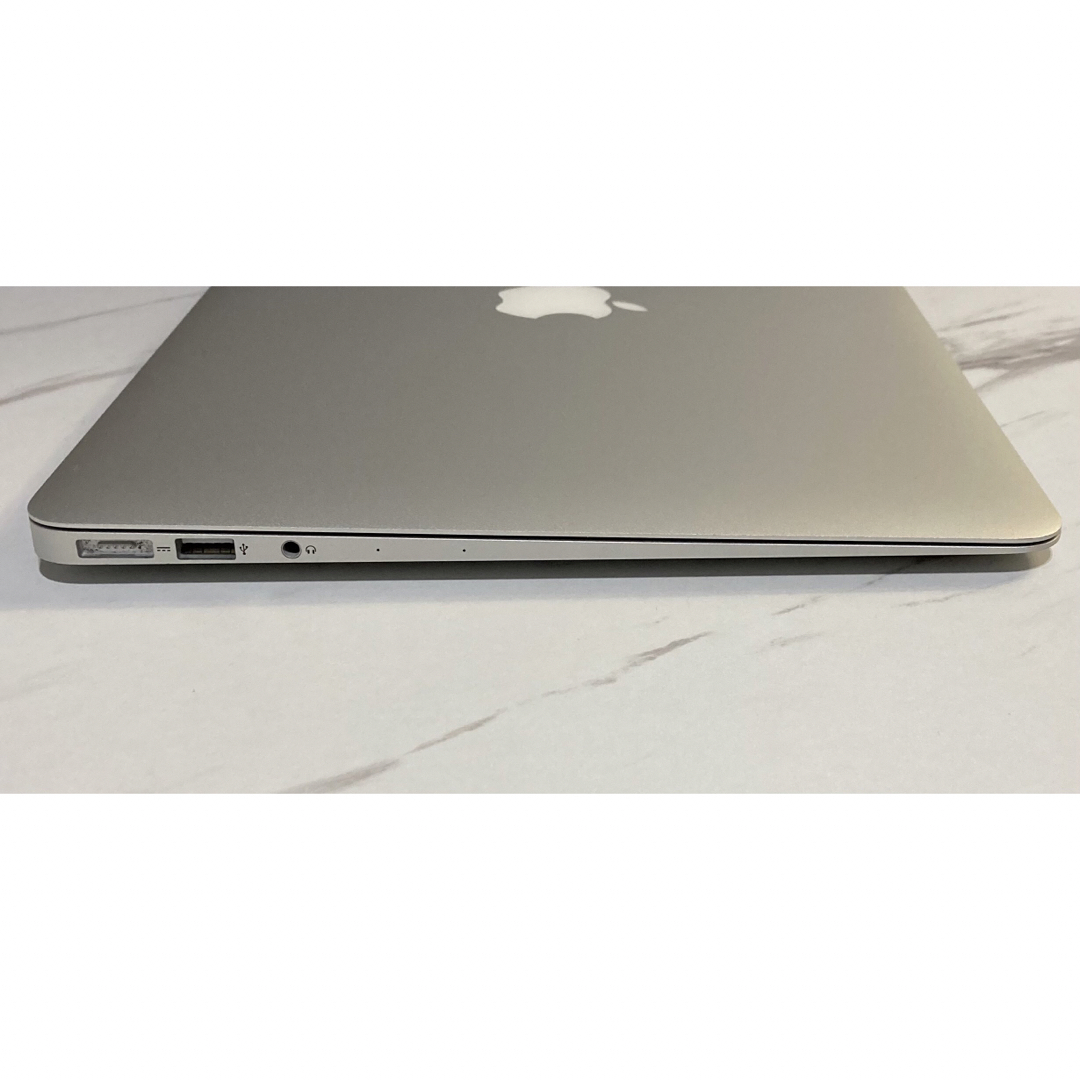 Mac (Apple)(マック)のMacBook Air13inch i5 8GB 256GB Early2015 スマホ/家電/カメラのPC/タブレット(ノートPC)の商品写真