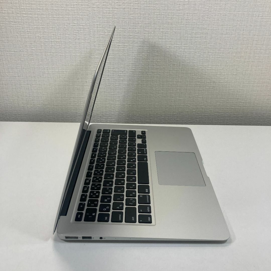 Apple MacBook Air Core i5 ノートパソコン （O60）