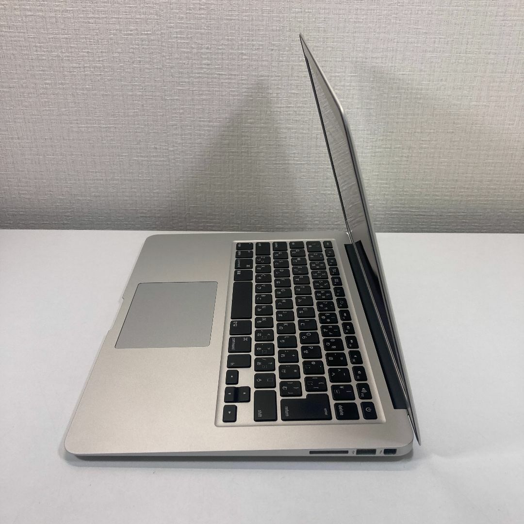 Apple MacBook Air Core i5 ノートパソコン （O60）