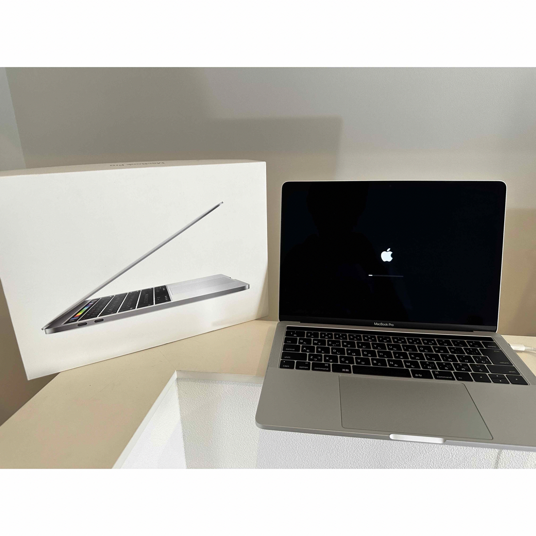 Apple MacBook pro Touch Bar 13.3インチ　 スマホ/家電/カメラのPC/タブレット(ノートPC)の商品写真