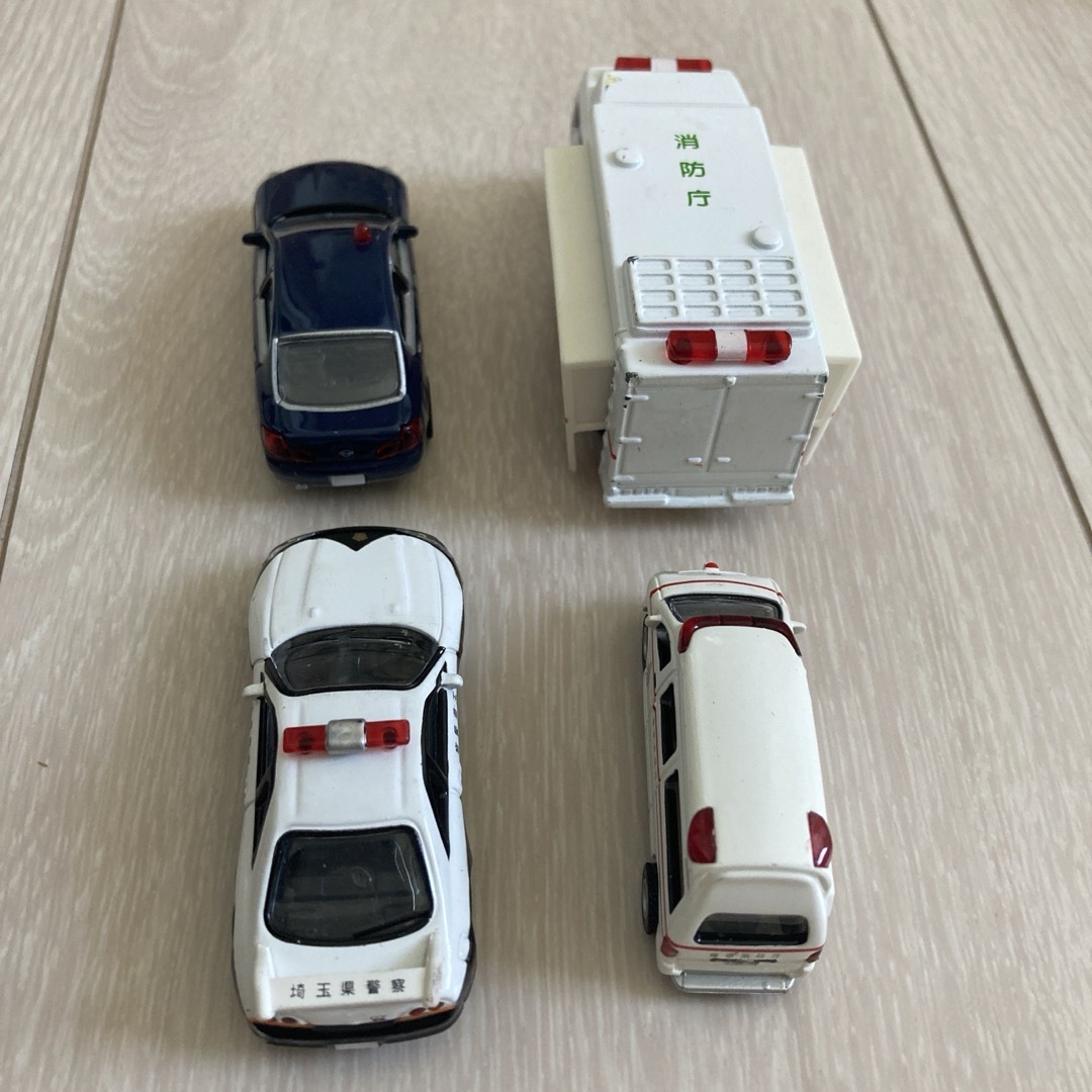 ミニカー　はたらくくるままとめ エンタメ/ホビーのおもちゃ/ぬいぐるみ(ミニカー)の商品写真