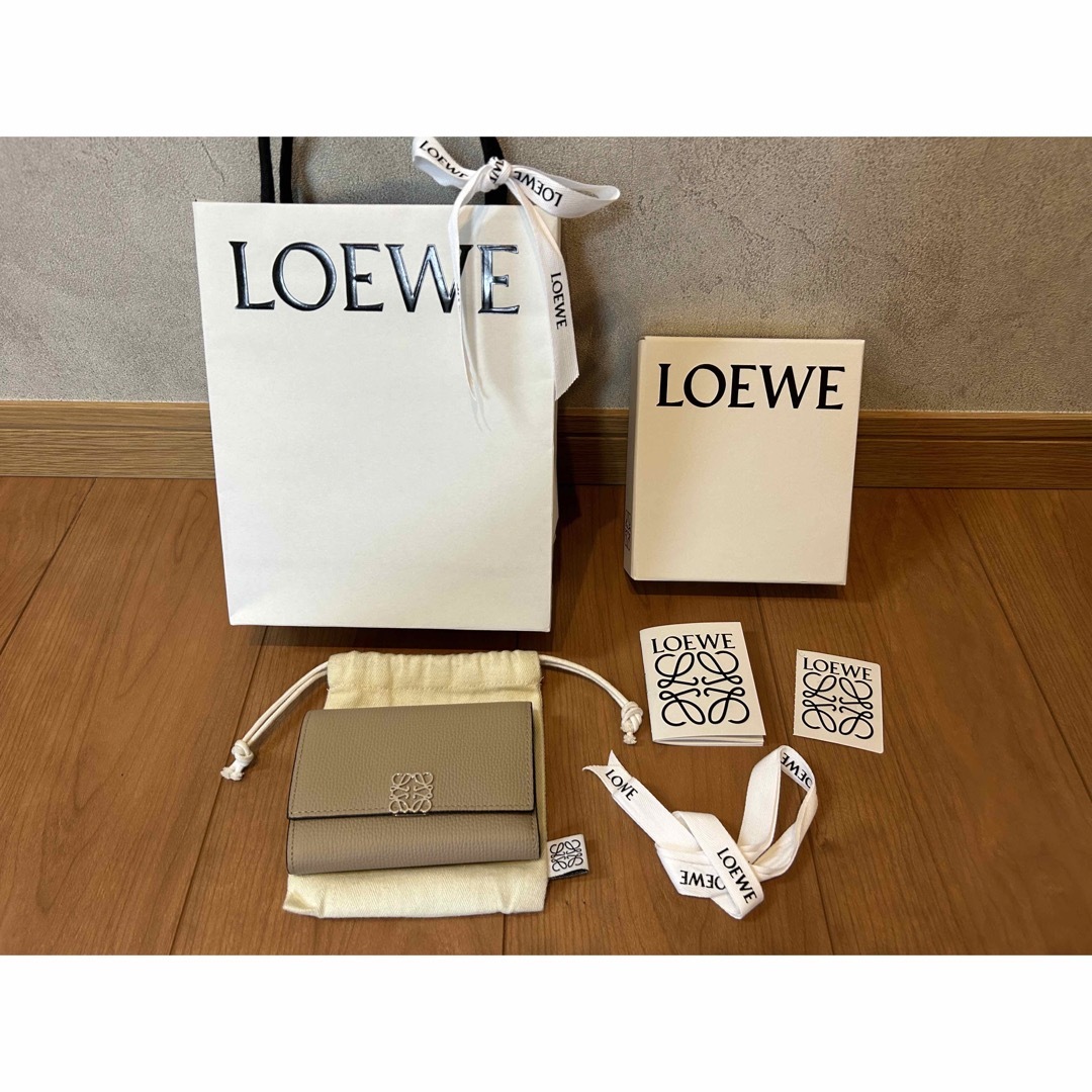 LOEWE ロエベ アナグラム バーティカル ウォレット スモール サンド