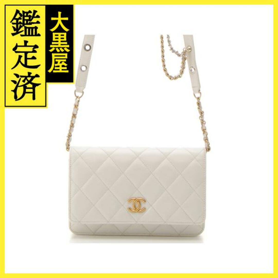 CHANEL　マトラッセチェーンウォレット　ホワイト/GP　カーフ　【437】バッグ