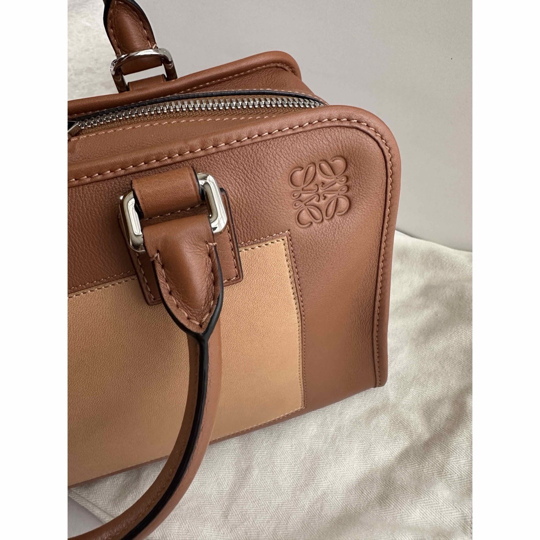 LOEWE(ロエベ)のロエベ LOEWE  アマソナ28 限定カラー バイカラー  クラシックカーフ レディースのバッグ(ハンドバッグ)の商品写真