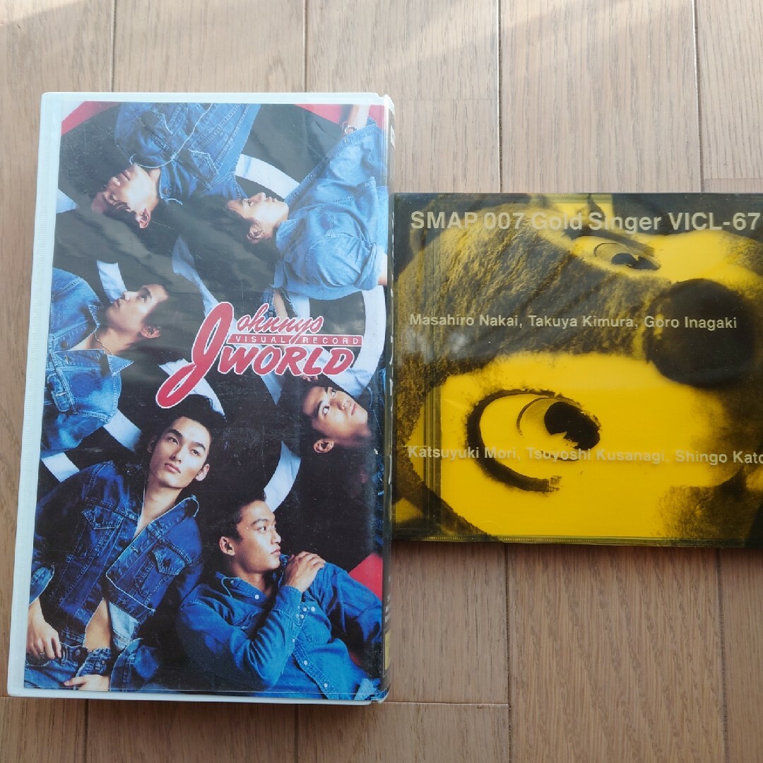 SMAP(スマップ)の「SMAP 007 Gold Singer」CDとジャニーズワールド4巻ＶＨＳ エンタメ/ホビーのCD(ポップス/ロック(邦楽))の商品写真