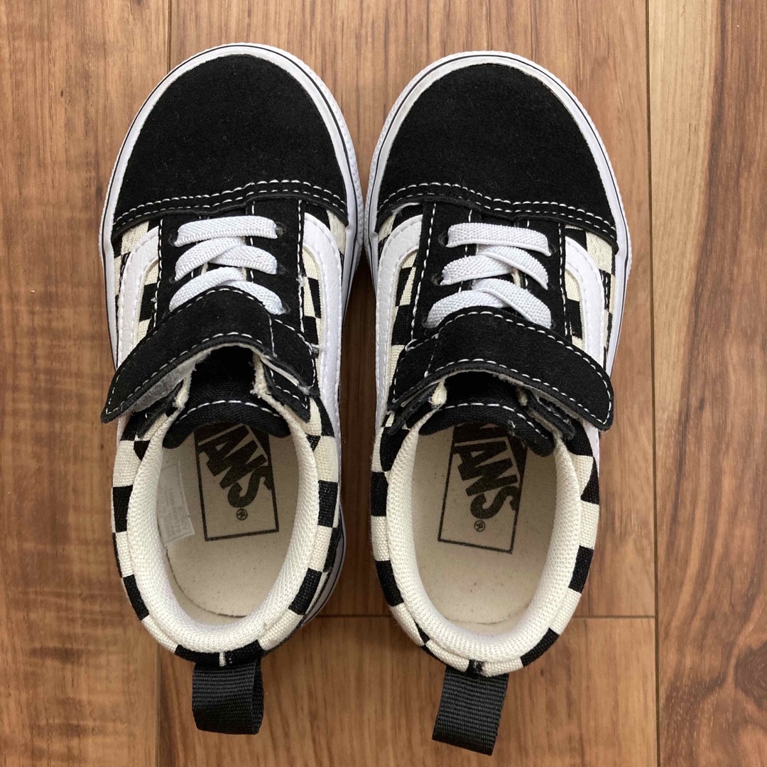 VANS(ヴァンズ)の値下げ！VANS ヴァンズ OLD SKOOL キッズ キッズ/ベビー/マタニティのキッズ靴/シューズ(15cm~)(スニーカー)の商品写真