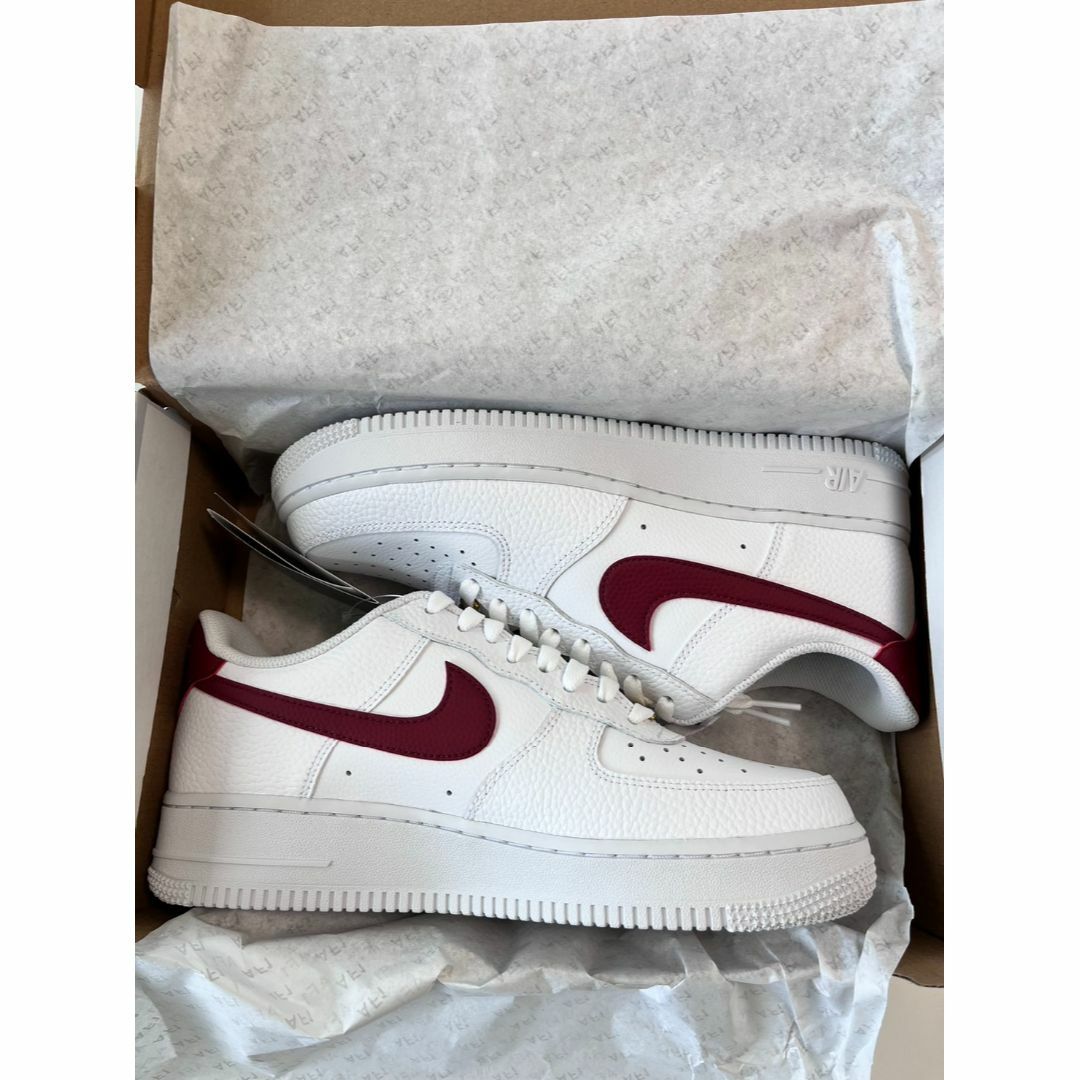 NIKE(ナイキ)の27cm 新品 NIKE AIR FORCE 1 '07 LO エアフォース1 メンズの靴/シューズ(スニーカー)の商品写真